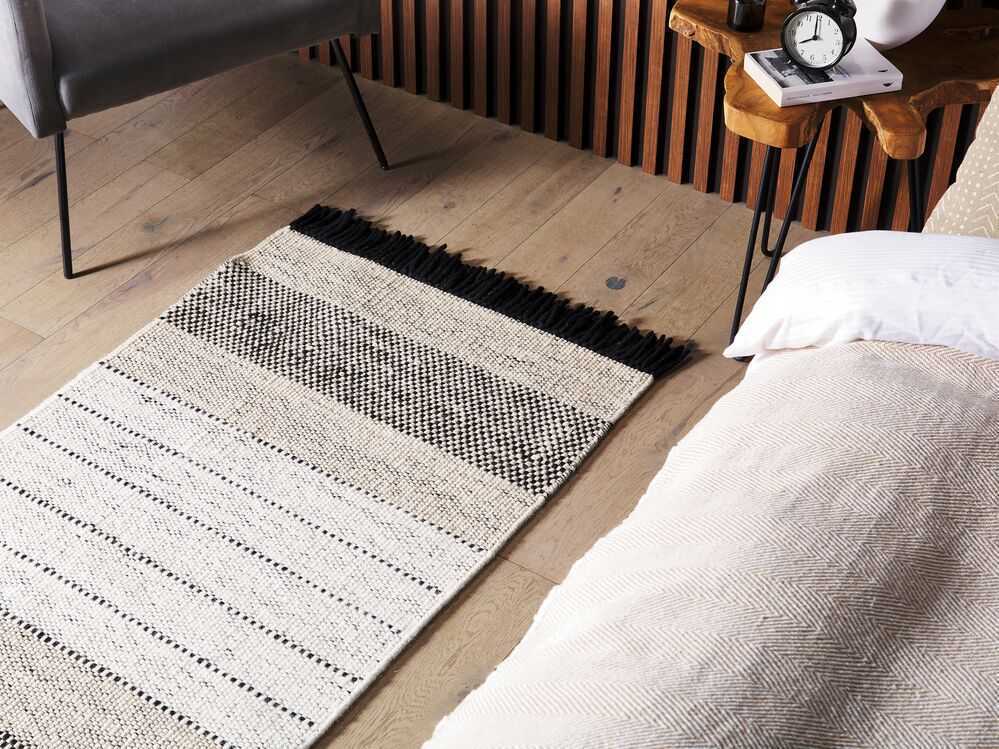 Beliani Kilimas YAZLIK smėlio spalvos 80 x 150 cm vilna