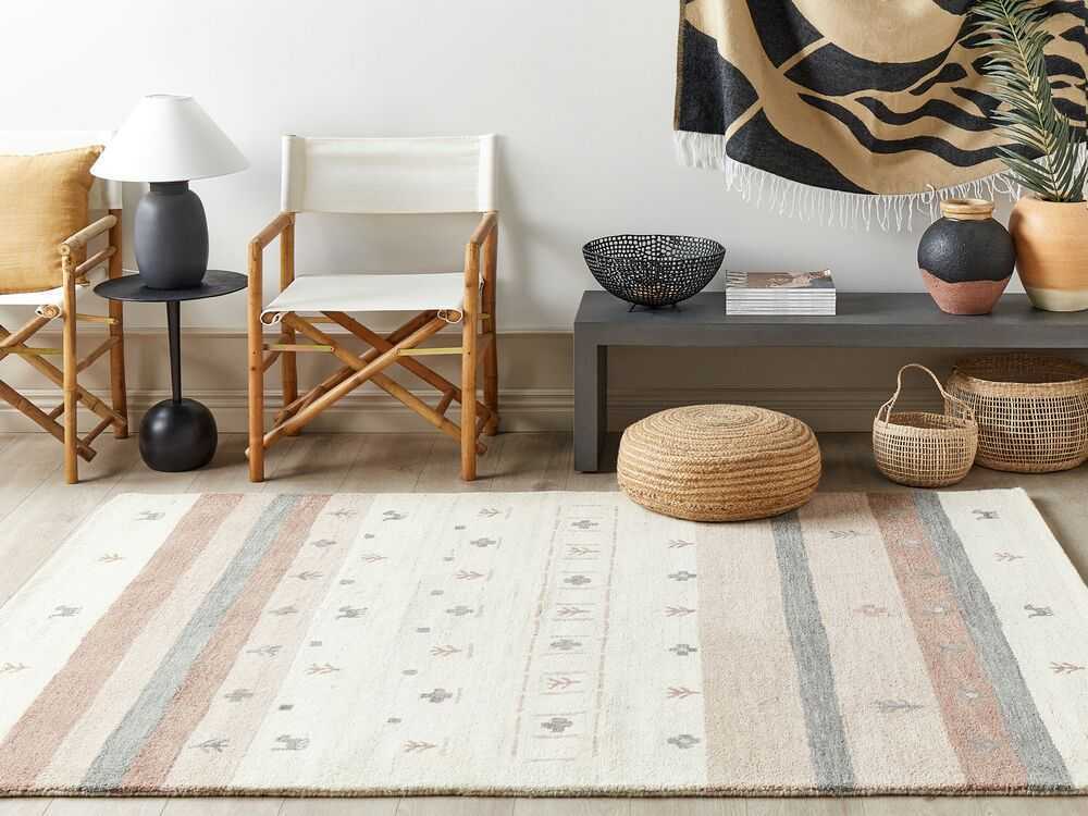 Beliani Kilimas KARLI smėlio spalvos 160 x 230 cm vilnonis Gabbeh