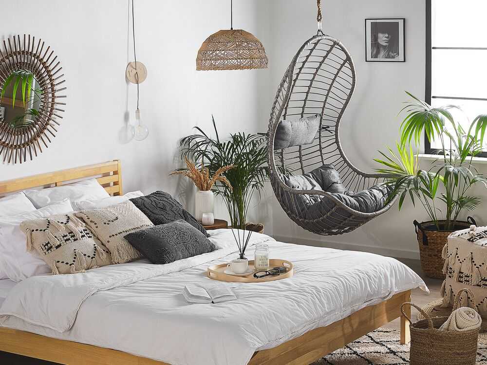 Beliani Pakabinamas fotelis PINETO, technoratanas, pilkas