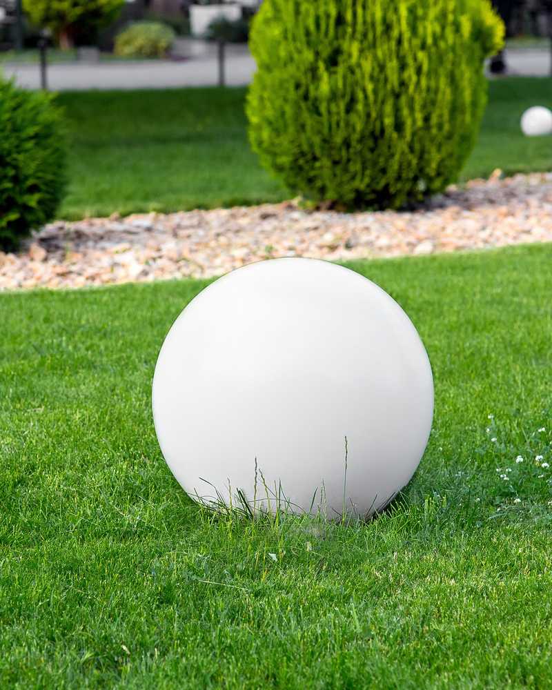 Beliani Sodo LED rutulys JOCOY su nuotolinio valdymo pulteliu, baltas