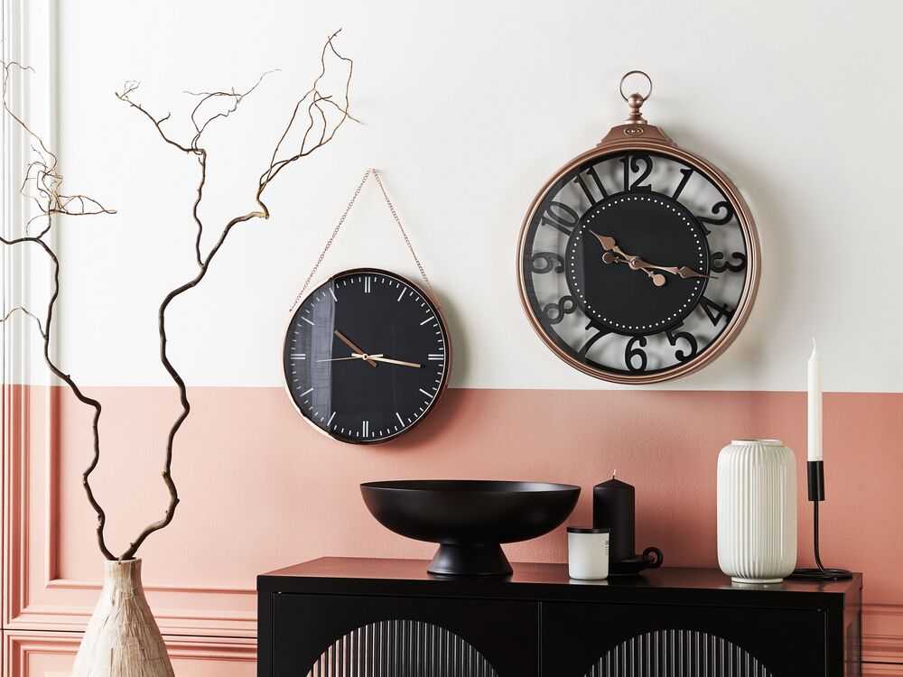 Beliani Sieninis laikrodis BEZAS 30 cm juodas
