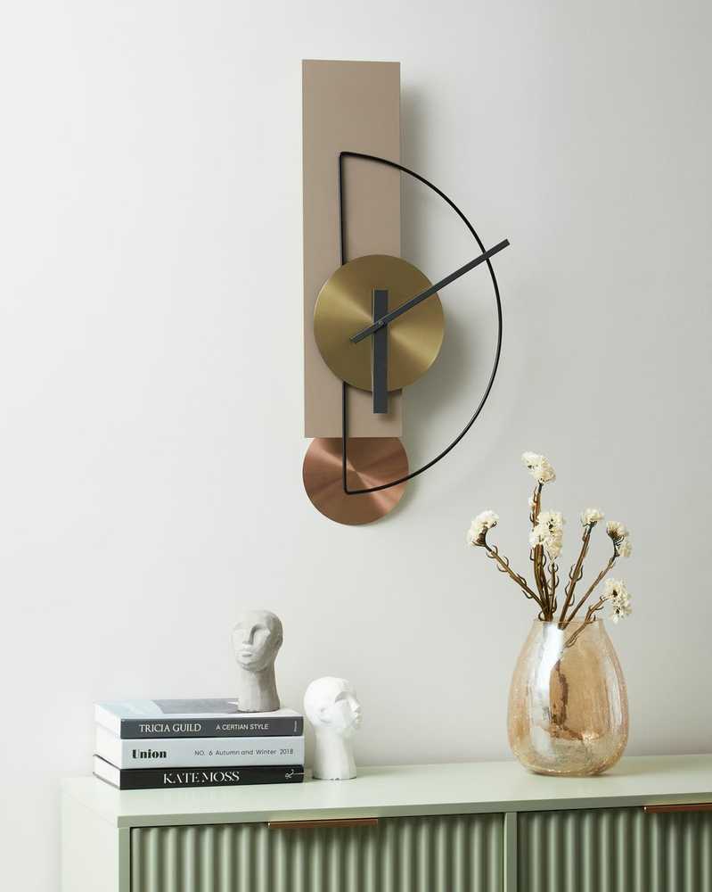 Beliani Sieninis laikrodis CEVINS 31 cm metalinis smėlio spalvos