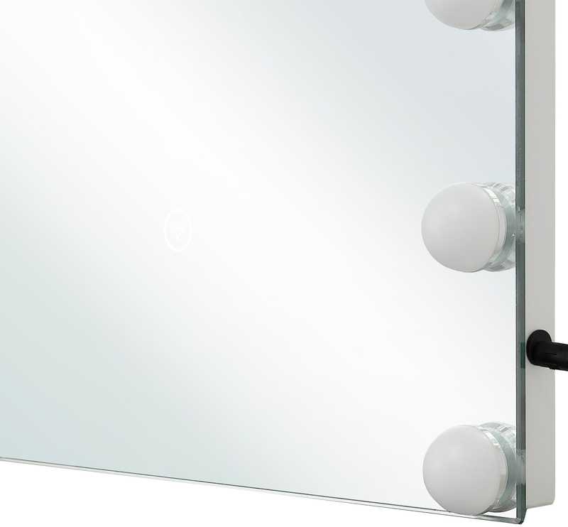 Beliani Vonios veidrodis LED LUCENAY 40 cm 50 cm sidabrinis