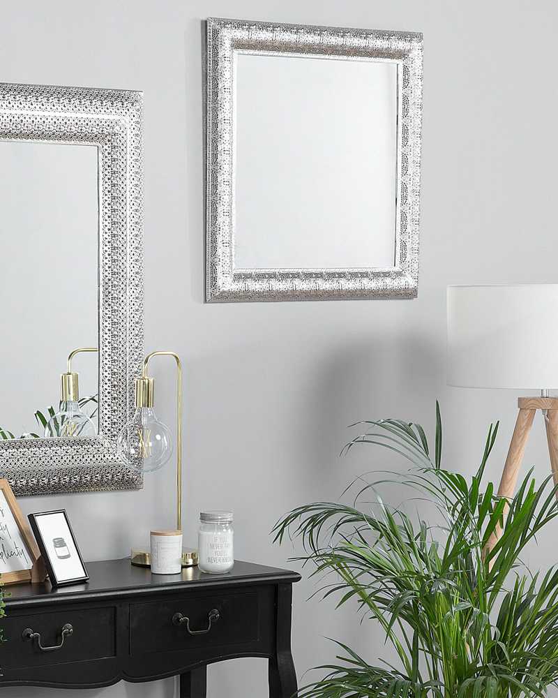 Beliani Sieninis veidrodis CAVAN 65 cm x 65 cm metalinis sidabrinis