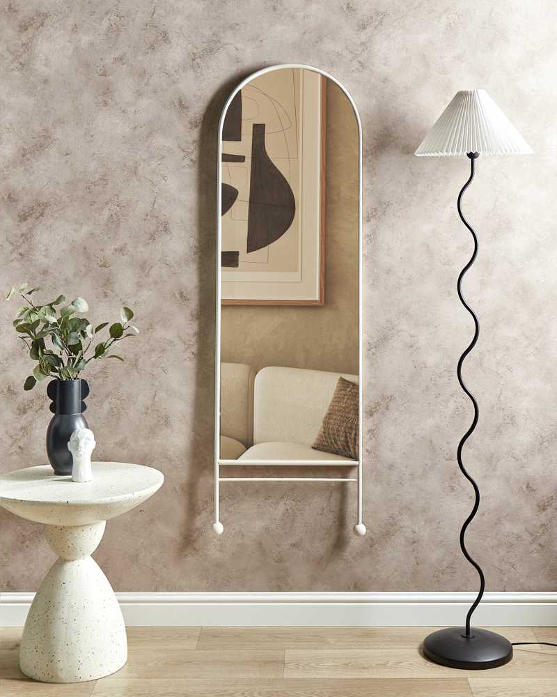 Beliani Sieninis veidrodis JARNAGES 45 cm 145 cm metalinis baltas