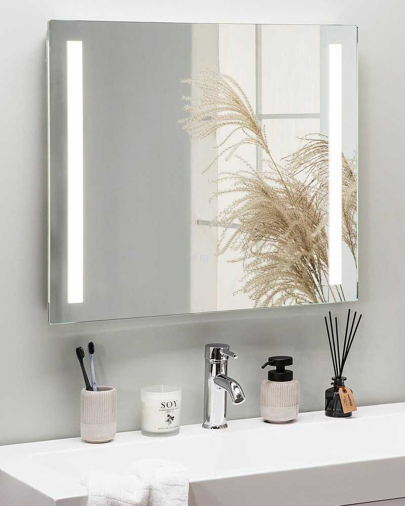 Beliani Vonios veidrodis su LED apšvietimu LIRAC 70 cm 60 cm sidabrinis