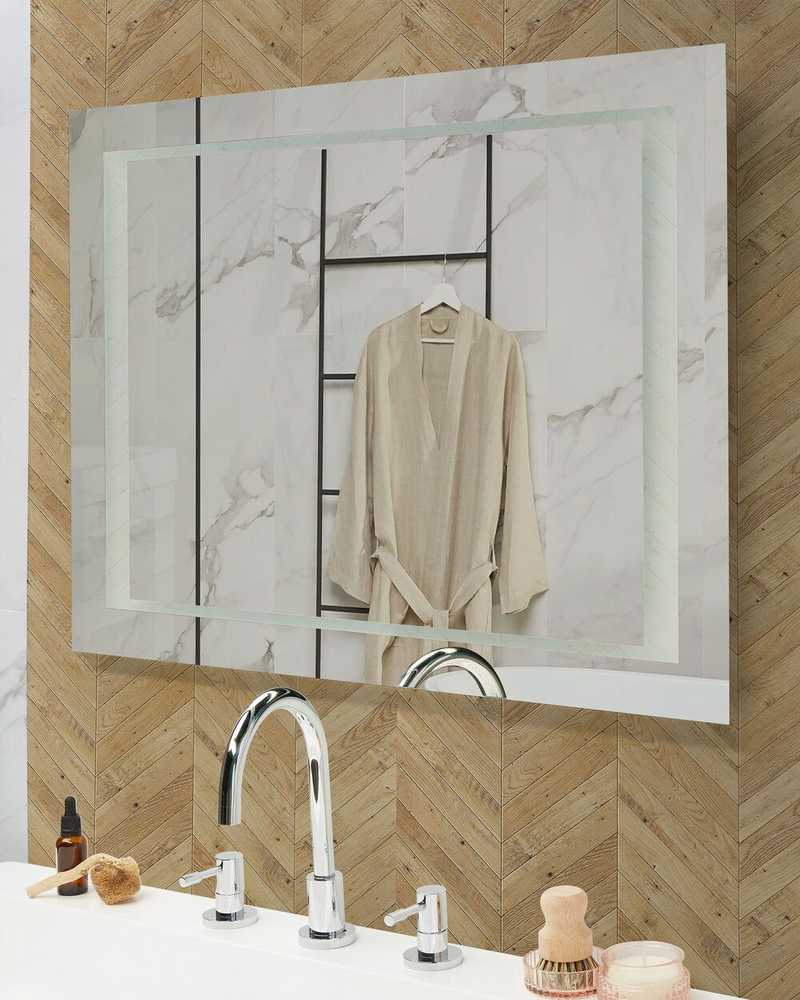 Beliani LED vonios veidrodis EYRE 80 cm 60 cm sidabrinės spalvos