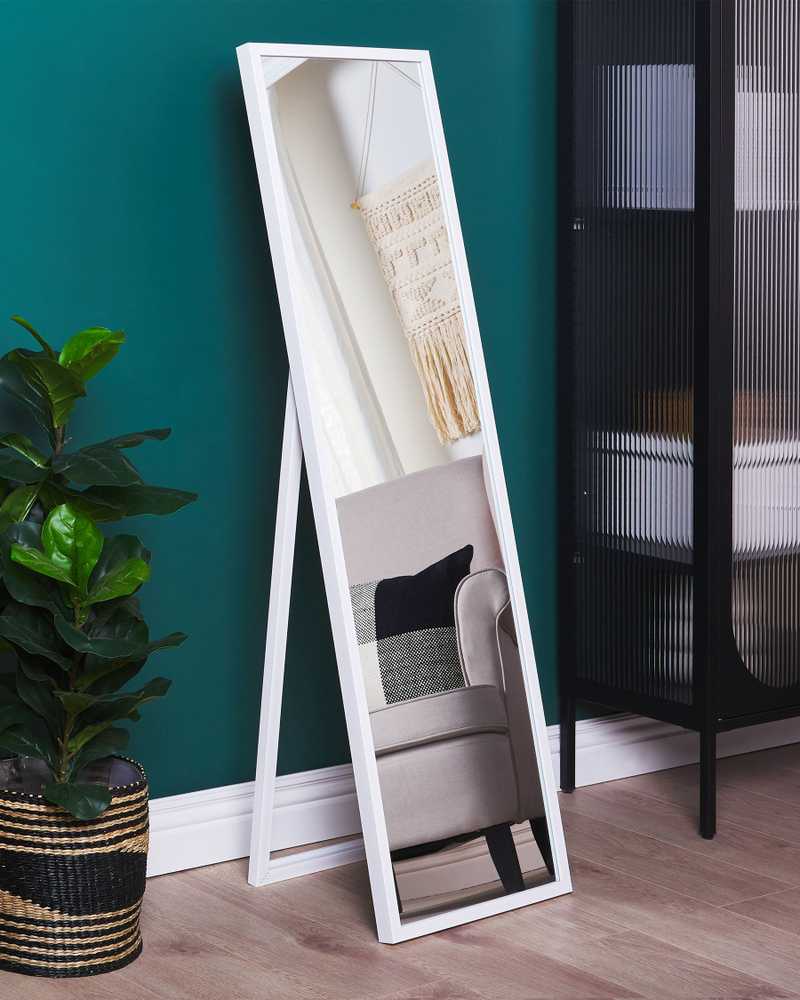 Beliani Pastatomas veidrodis TORCY 140 cm Baltas