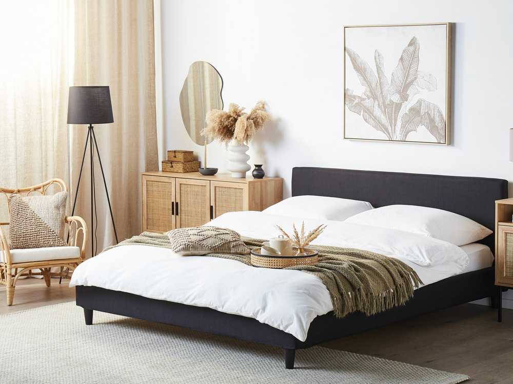 Beliani LED lova FITOU 180 x 200 cm juoda
