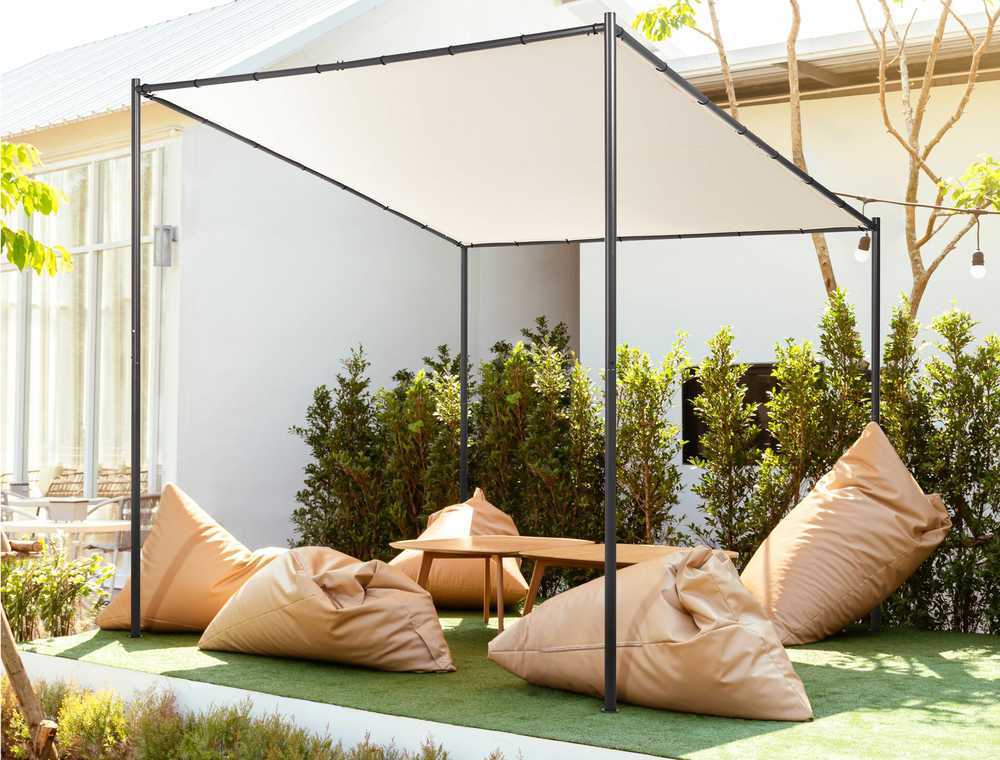 Beliani Sodo paviljonas VIMINO metalinis 282 cm 294 cm smėlio spalvos