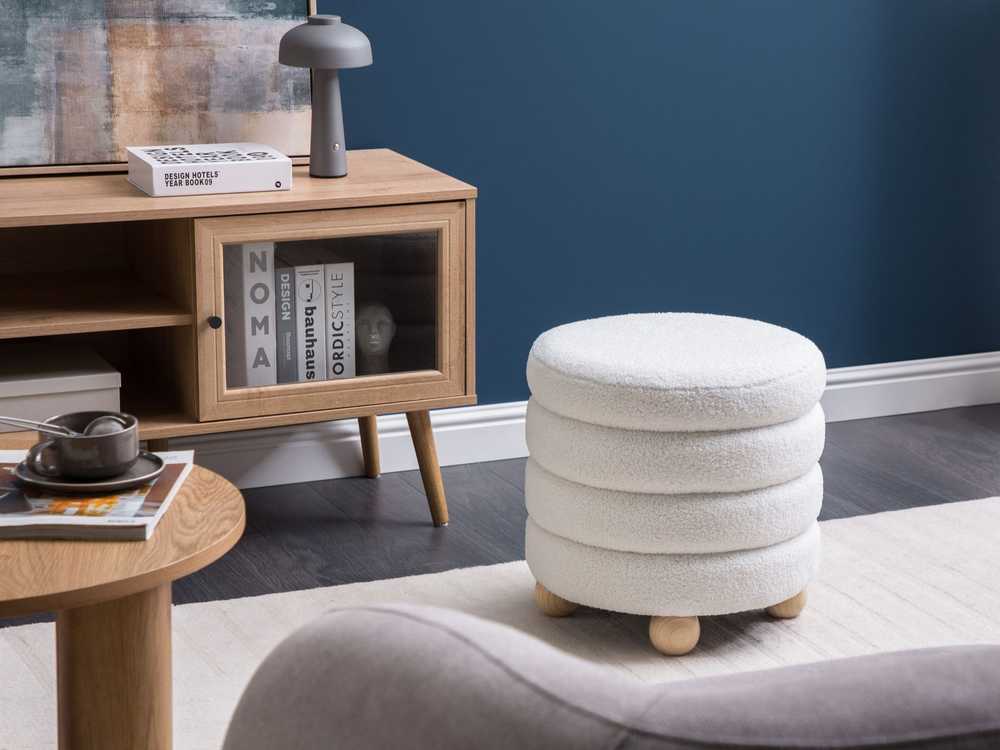 Beliani Pufas CHILLY Boucle, kreminės baltos spalvos