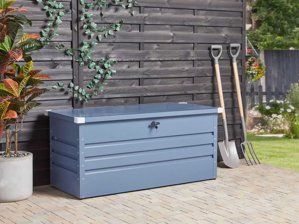 Beliani Sodo dėžė CEBROSA 132 cm 62 cm, mėlyna