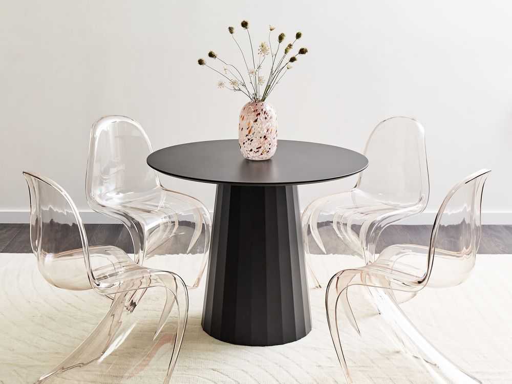Beliani Valgomojo stalas PLATO juodas 100 cm metalinis