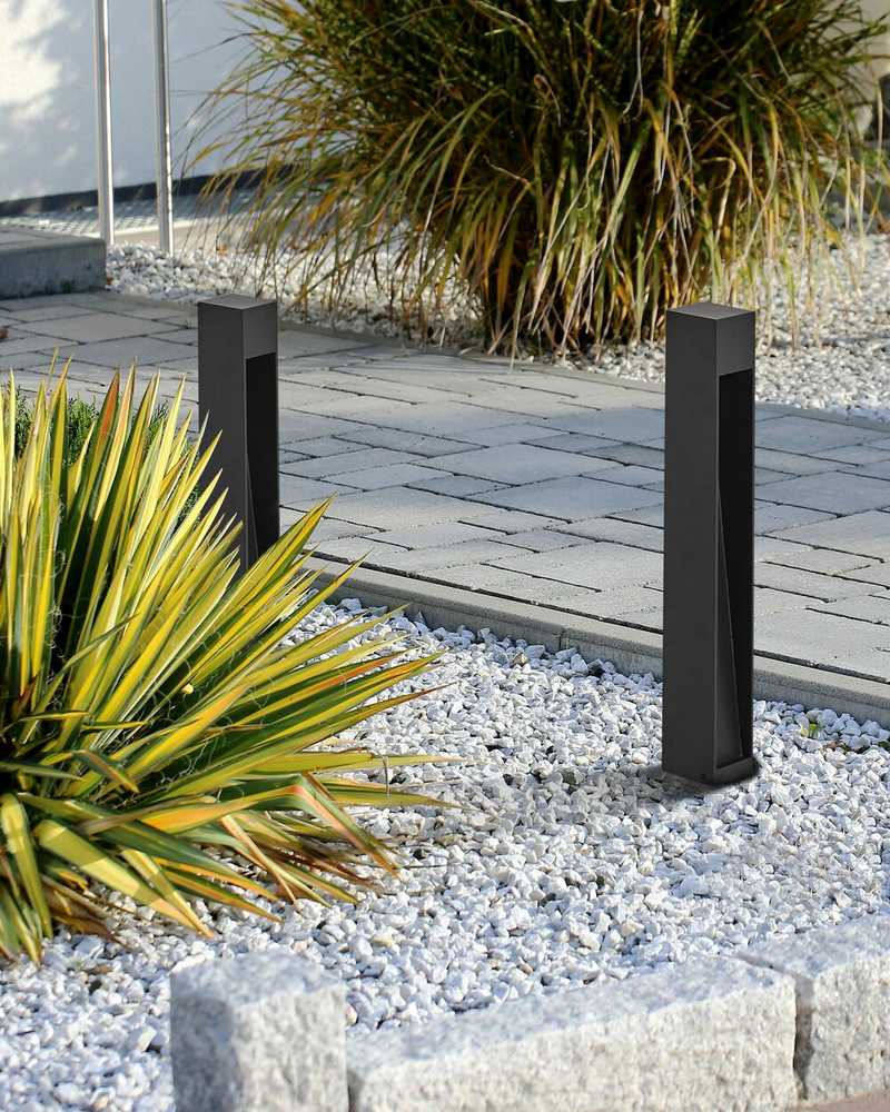 Beliani Sodo šviestuvas stulpas LED SABINO juodas