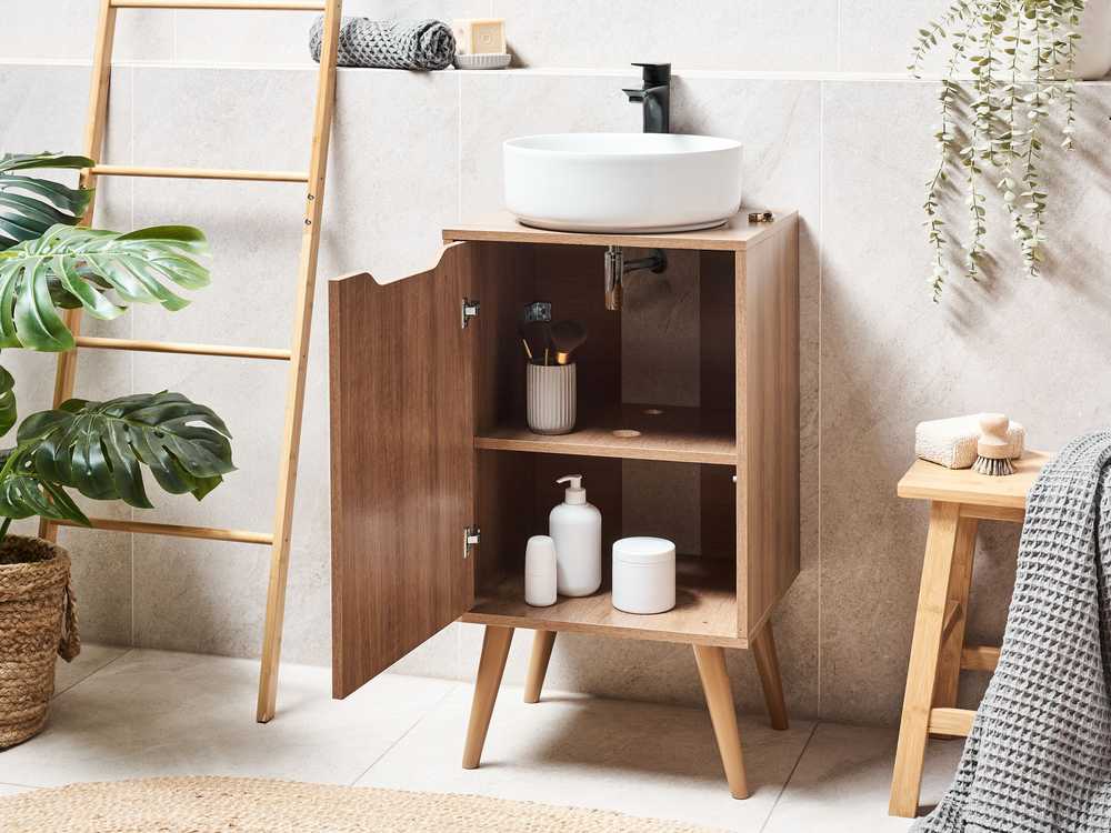 Beliani Praustuvo spintelė JUNIN 45 cm šviesiai ruda