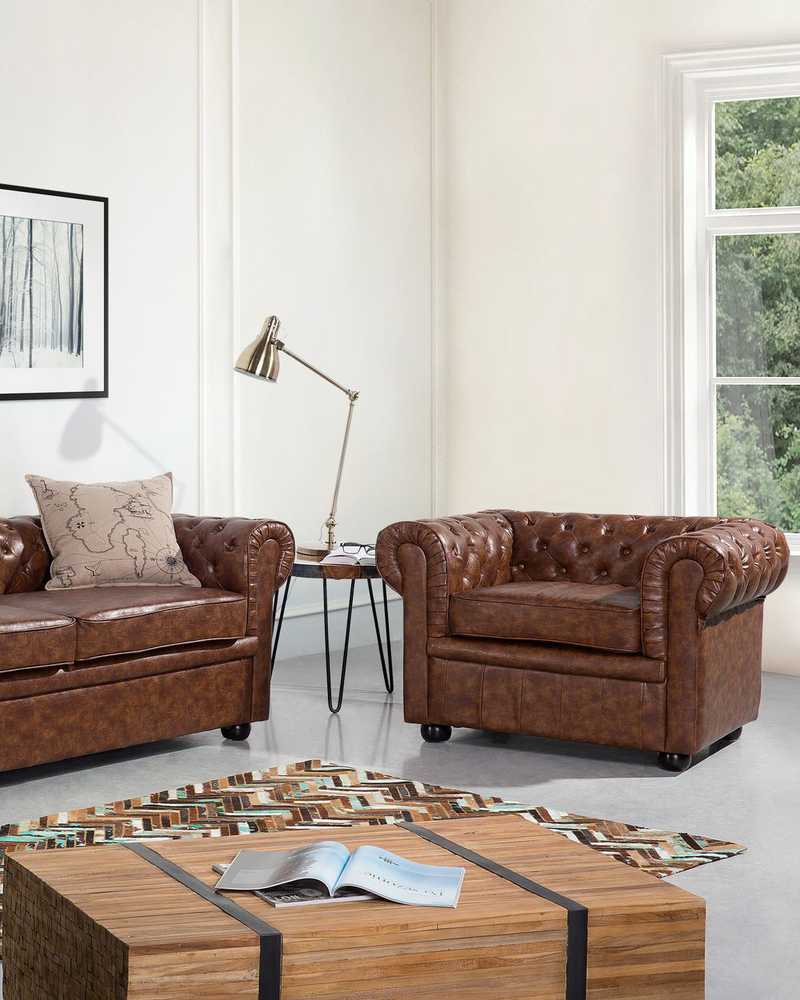 Beliani CHESTERFIELD fotelis iš dirbtinės odos, aukso rudos spalvos