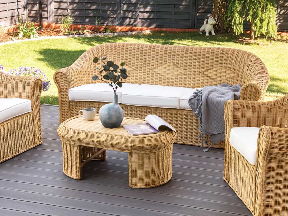 Lauko baldų komplektas Beliani 3 vietų sodo sofa LIVADEIA iš natūralaus ratano