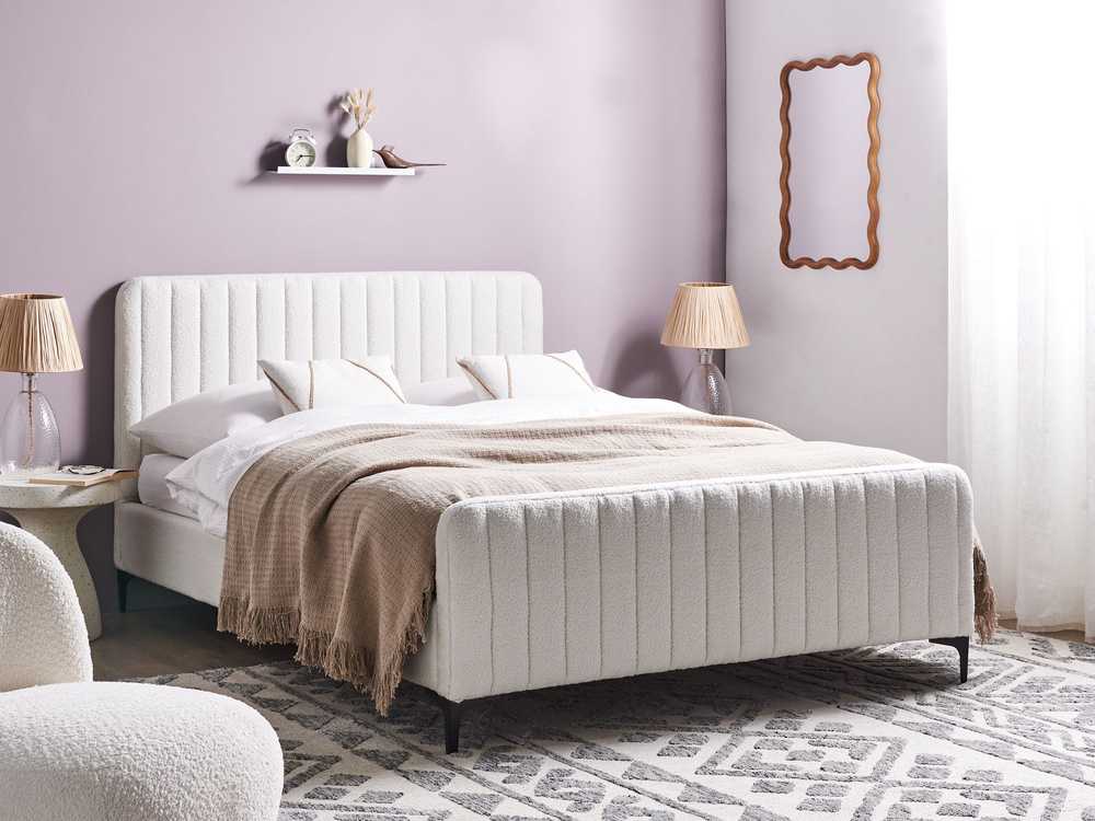 Beliani Lova Boucle LUNAN 140 x 200 cm, balta