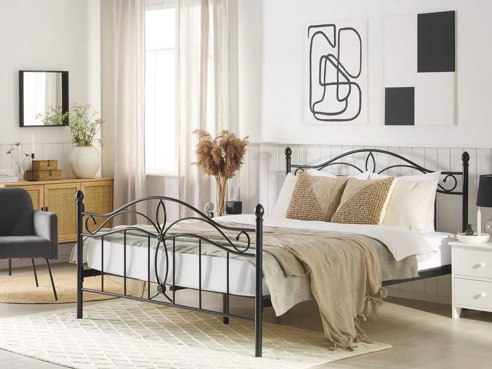 Beliani Metalinė lova ANTLIA 140 x 200 cm, juoda