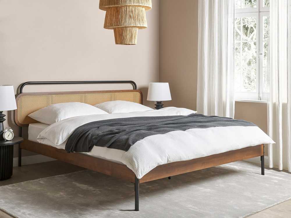 Beliani Rotango lova BOUSSICOURT 180 x 200 cm tamsiai ruda