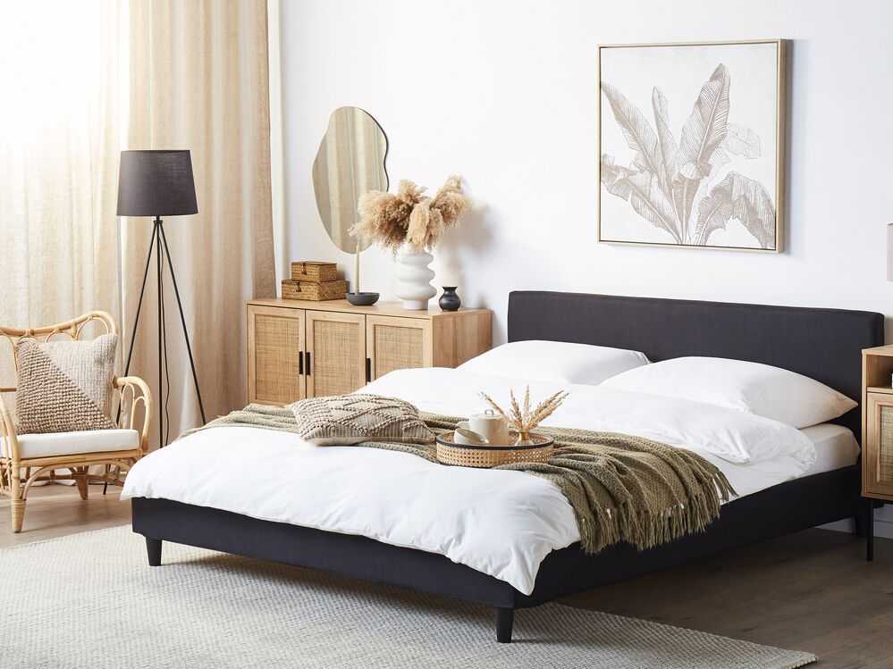 Beliani LED lova FITOU 180 x 200 cm juoda