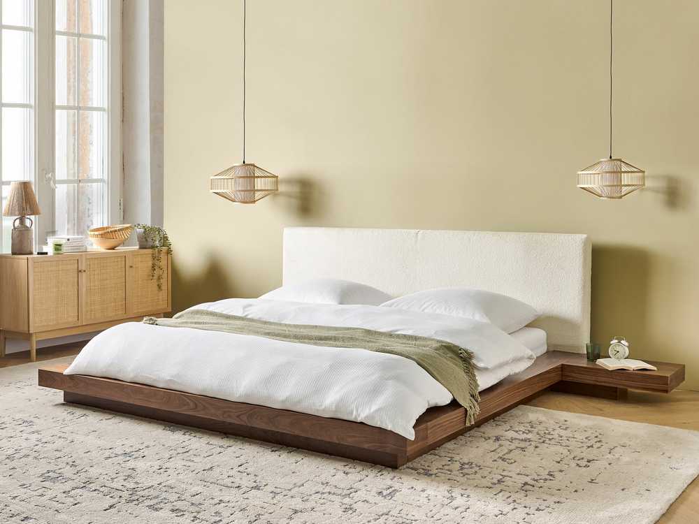 Beliani Vandeninė lova Boucle ZEN 180 x 200 cm ruda uosio spalva