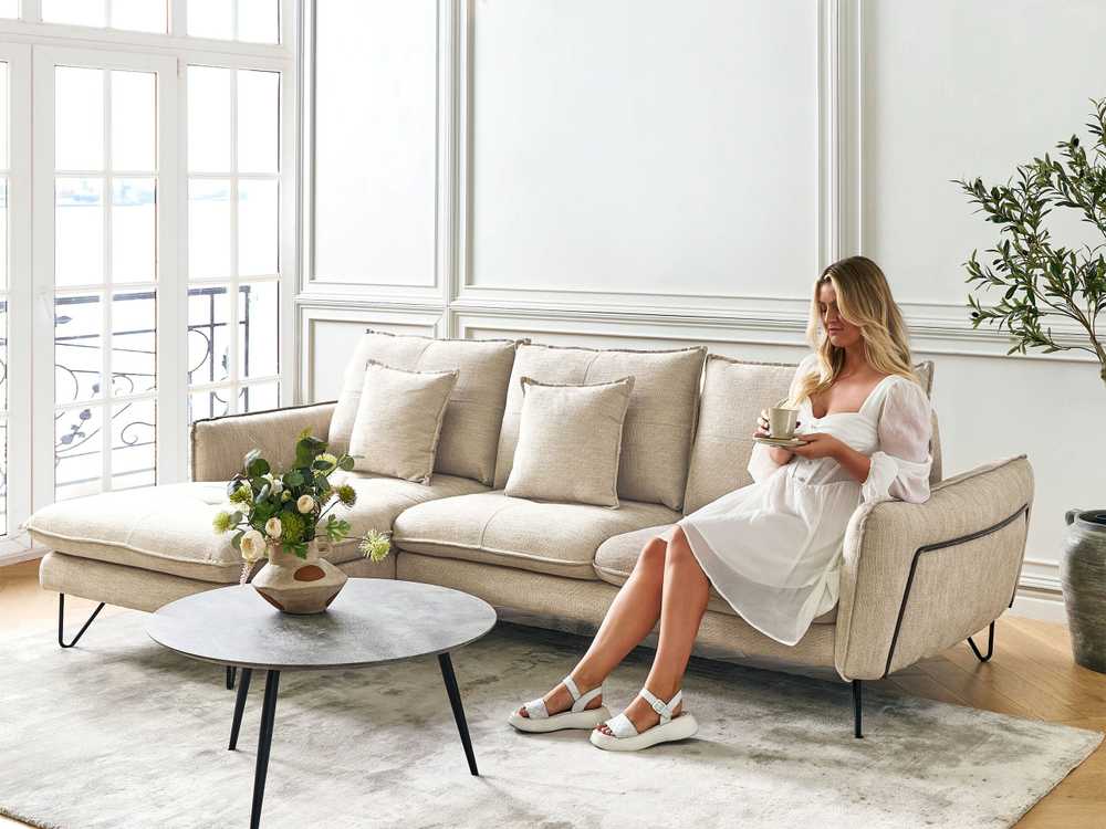 Beliani Trivietė kampinė sofa SERSAN šenilo audinio, smėlio spalvos, dešininė