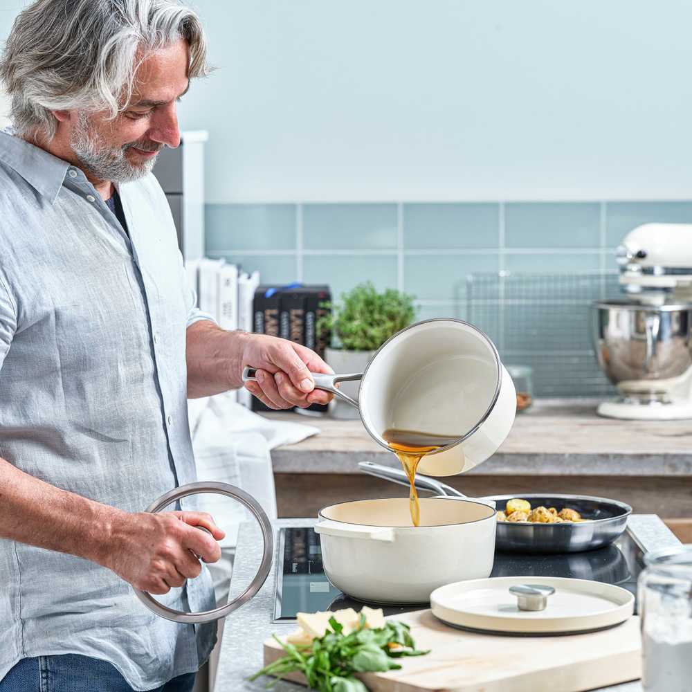 Kitchenaid Ketaus puodas su dangčiu 3,3 l