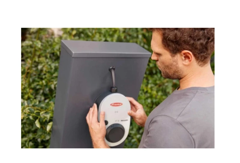 Elektromobilių Įkrovimo Stotelė - Fronius Wattpilot Go 11 J 2.0 Pilka/Juoda