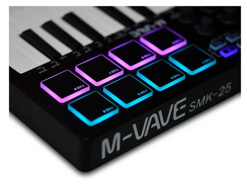 M-VAVE SMK-25 MIDI Keyboard Controller – 25 klavišų muzikos kūrimo kontroleris su 8 RGB pad’ais ir Bluetooth