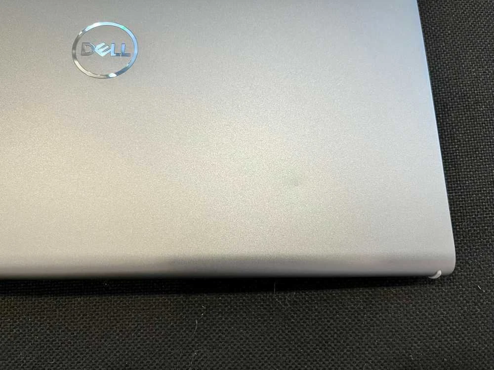 Nešiojamas kompiuteris Dell Vostro 14 3430 - 14" Full HD 1920x1080 WVA Matinis ekranas / Intel i7-1355U iki 5.0GHz (10 branduolių) / 16GB DDR4 3200mhz / 512GB SSD M.2 NVMe PCIe 3.0 / Intel Iris Xe Graphics / WIFI 5 + Bluetooth / HDMI / USB Type-C / RJ45 / Šviečianti klaviatūra / Windows 11 Pro + DOVANA Riva dėklas (Atnaujinta)