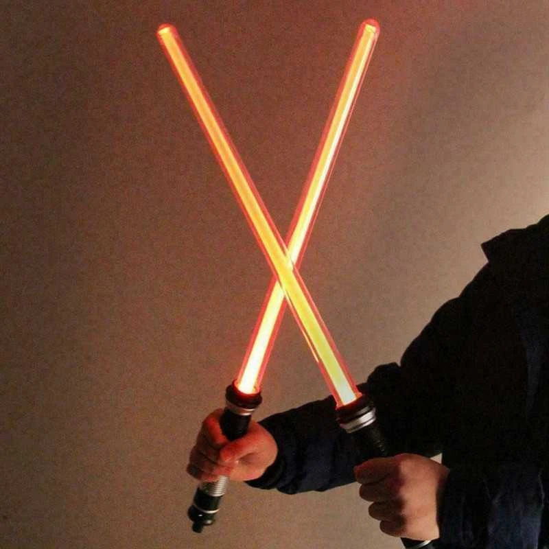STAR WARS Led šviečiantys kardai, 7 LED spalvų pasirinkimai, EFEKTYVUS kardo kirčio garsas!