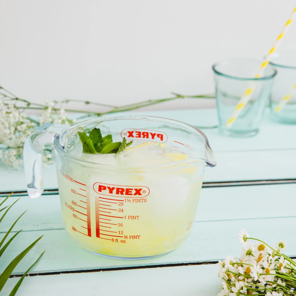 Ąsotis su matavimo žymėmis PYREX, 1 l