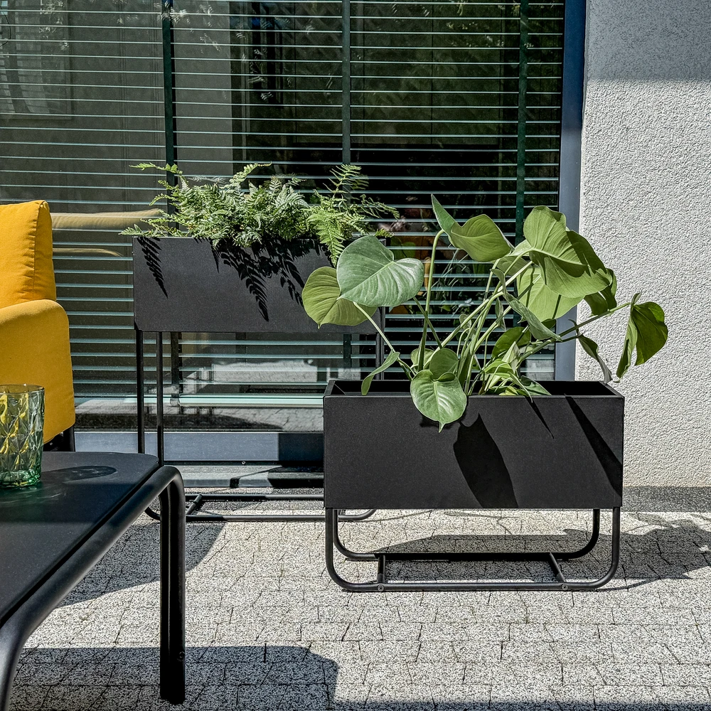 Gėlių stovas 60 x 23 x 40 cm juodas PATIO