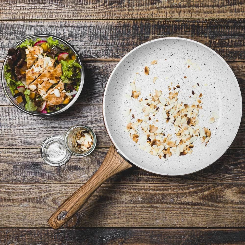 Puodų, keptuvių ir įrankių rinkinys AMBITION su Pfluon Cookmark™ Nature danga, 15 vnt.
