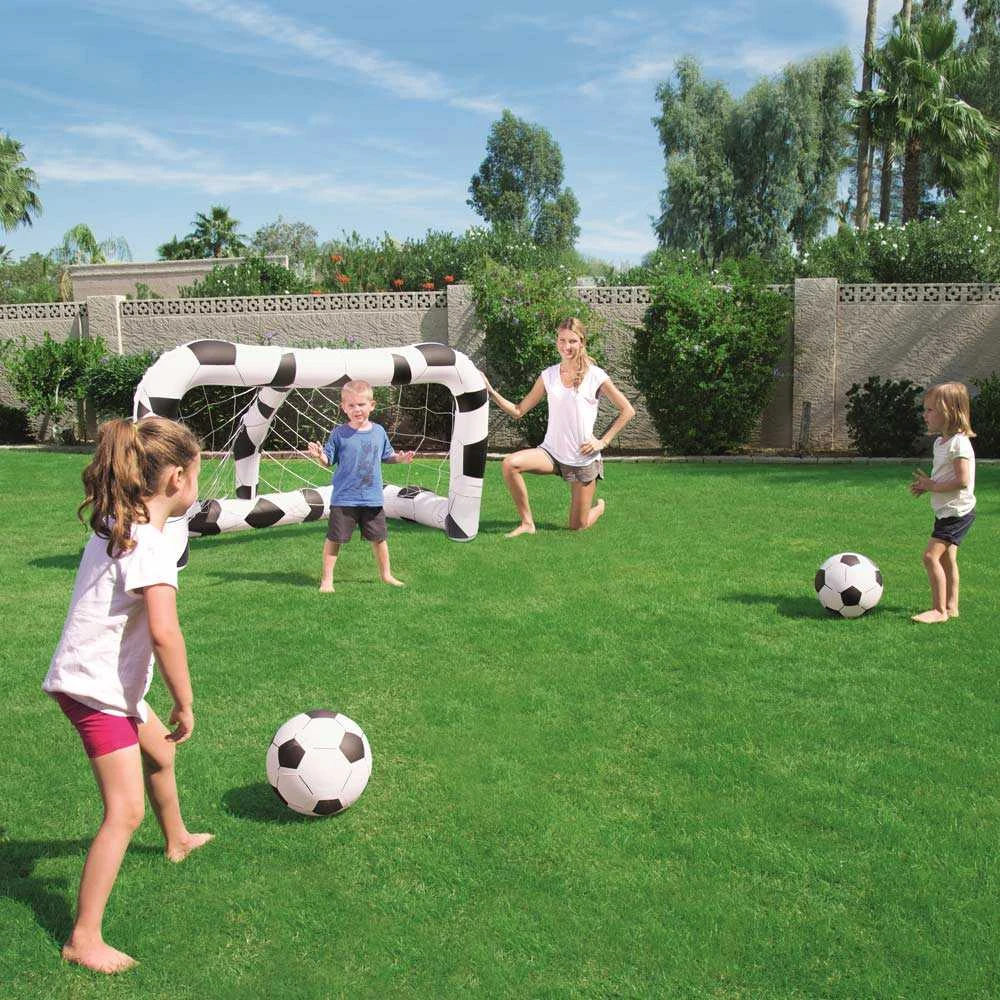 Pripučiami futbolo vartai + Bestway kamuoliai 52058