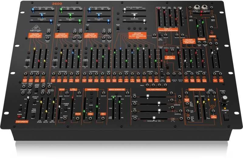 Behringer 2600 analoginis sintezatorius