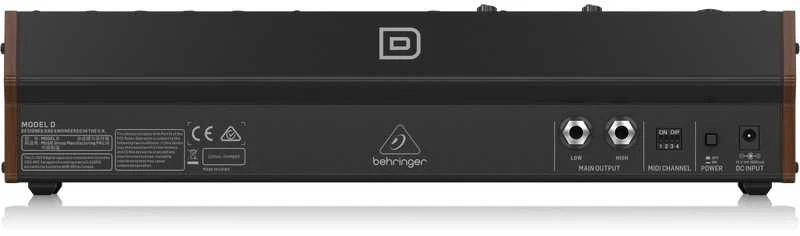 Behringer Model D Juoda