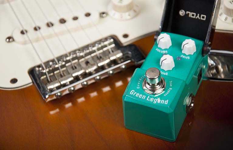 Joyo JF-319 Žalias Legend – gitaros efektas