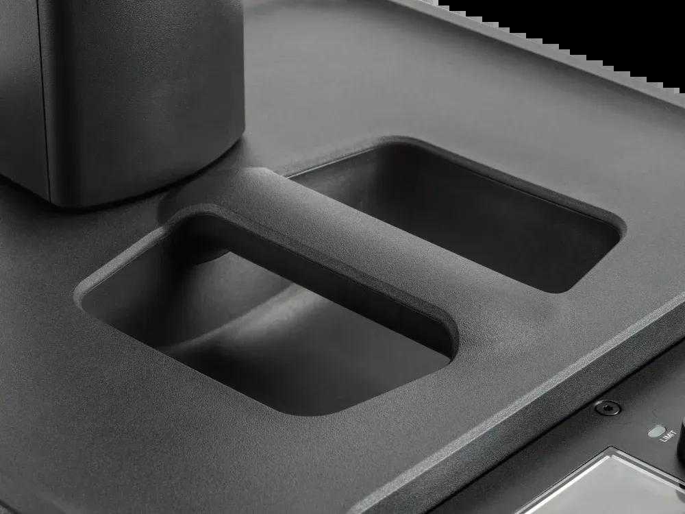 JBL PRX ONE – nešiojama kolonėlių sistema su įmontuotu skaitmeniniu maišytuvu ir DSP
