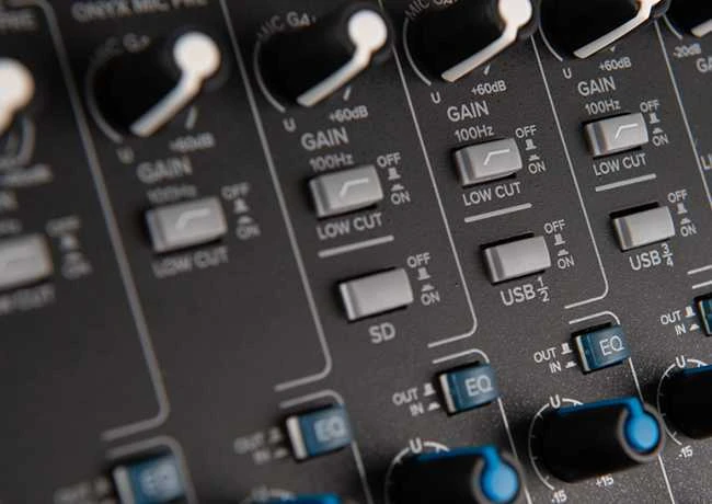 Mackie Onyx24 – Analoginis maišytuvas su USB sąsaja