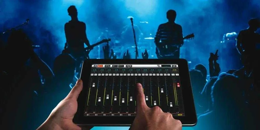 Carruzzo Soundcraft Ui16 16 kanalai