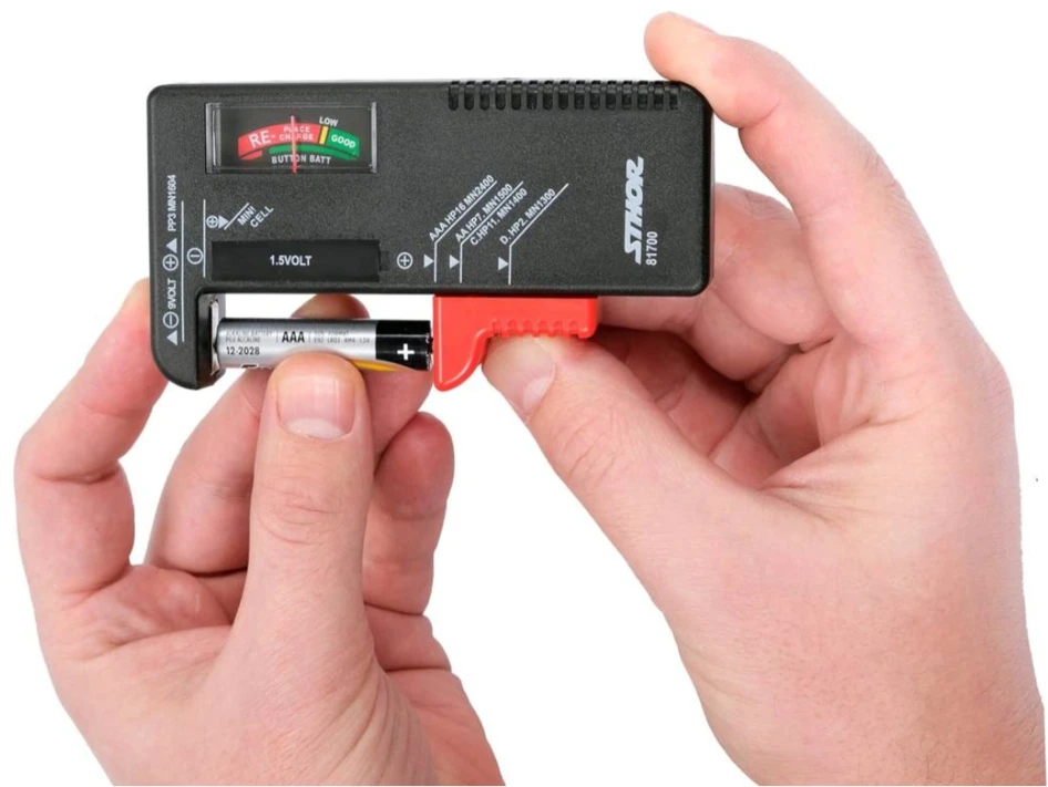 STHOR AKUMULIATORIŲ TESTERIS 1,5 V IR 9 V