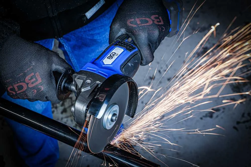 Bgs Technic Akumuliatorinio kampinio šlifuoklio rinkinys | bešepetėlinis | 18 V | su įkraunama baterija ir greitu įkrovikliu (7396)