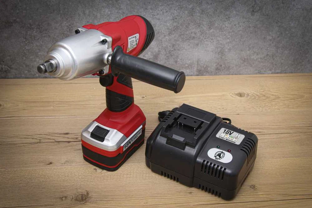 Bgs Technic Akumuliatorinis smūginis veržliaraktis | 420 Nm | maks. 2000 rpm | 18 V (9260)