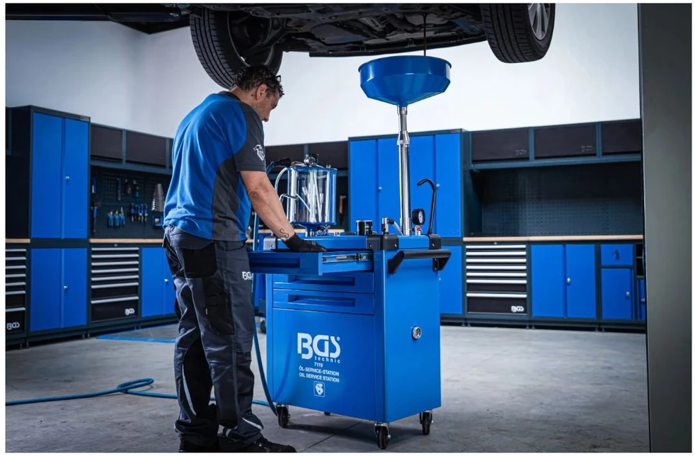 Bgs Technic Alyvos aptarnavimo stotelė su alyvos filtrų raktų rinkiniu | 70 l (7119)