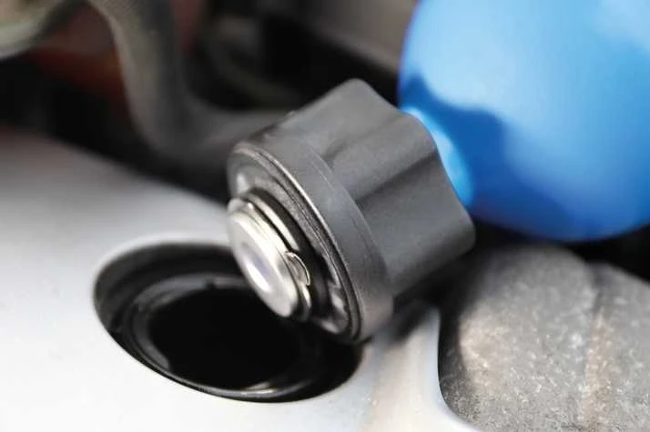 Bgs Technic Alyvos piltuvas su bajonetiniu adapteriu | VAG, Mercedes-Benz, BMW, Porsche, Volvo (8899)