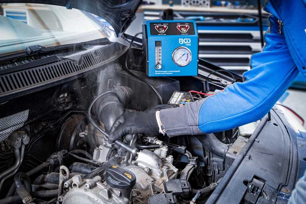 Bgs Technic Automobilinių sistemų dūmų nuotėkio detektorius | 12 V | 15–20 l/min (74555B)