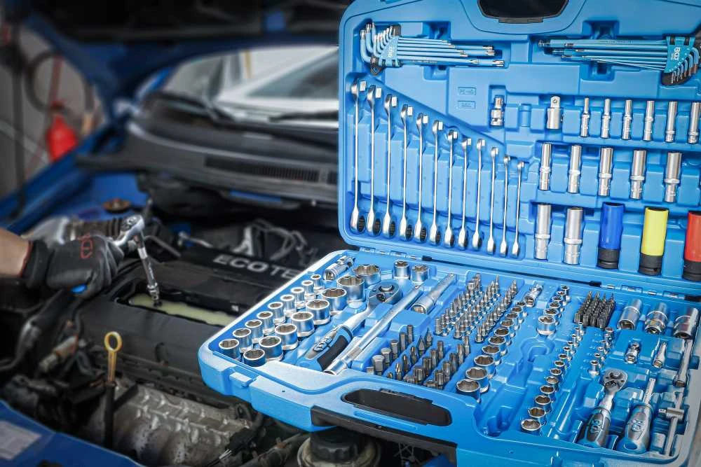 Bgs Technic Galvučių ir raktų komplektas | terkšliniai veržliarakčiai | 6,3 mm (1/4") / 10 mm (3/8") / 12,5 mm (1/2") | 218 vnt. (8820)