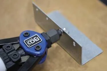 Bgs Technic Kniediklis | ilgos rankenos | su surinkimo buteliuku (409)